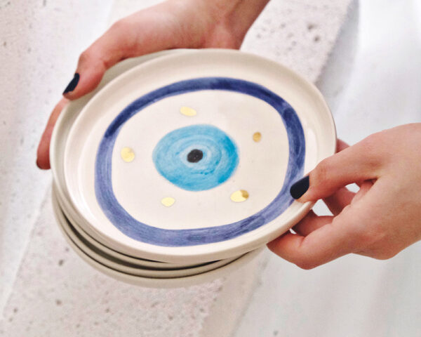 Mavi nazar boncuğu desenli altın dekorlu stoneware porselen tabak